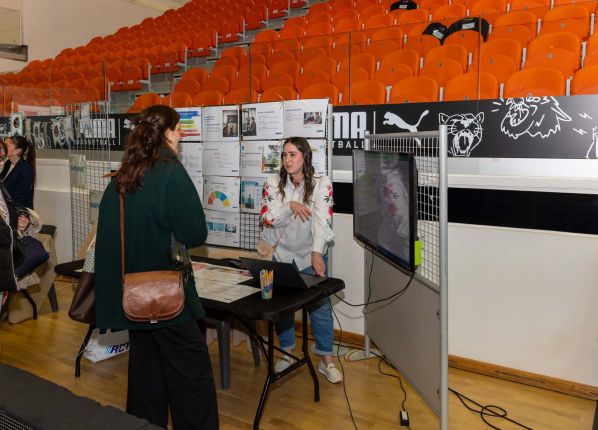 Forum salariés :rencontre au stand sur le village