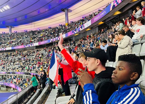 Jeunes en situation Handicap au JO de Paris en 2025 en tribune