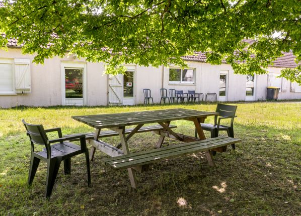 DAME Sologne - terrasse extérieure internat