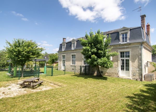 DAME Bourges - l'arrière du bâtiment, le parc