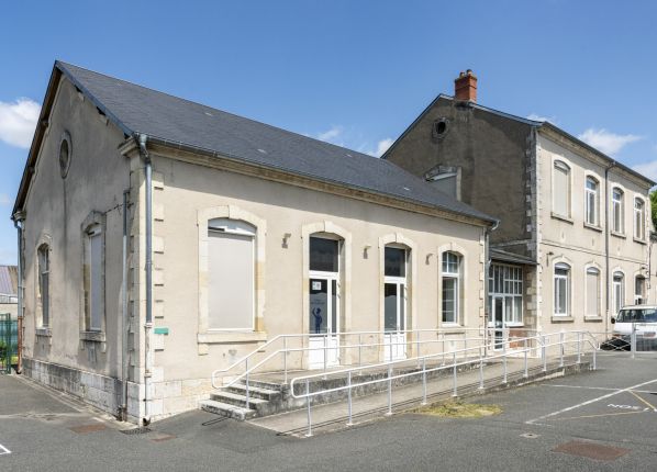 DAME Bourges - Cantine et classes